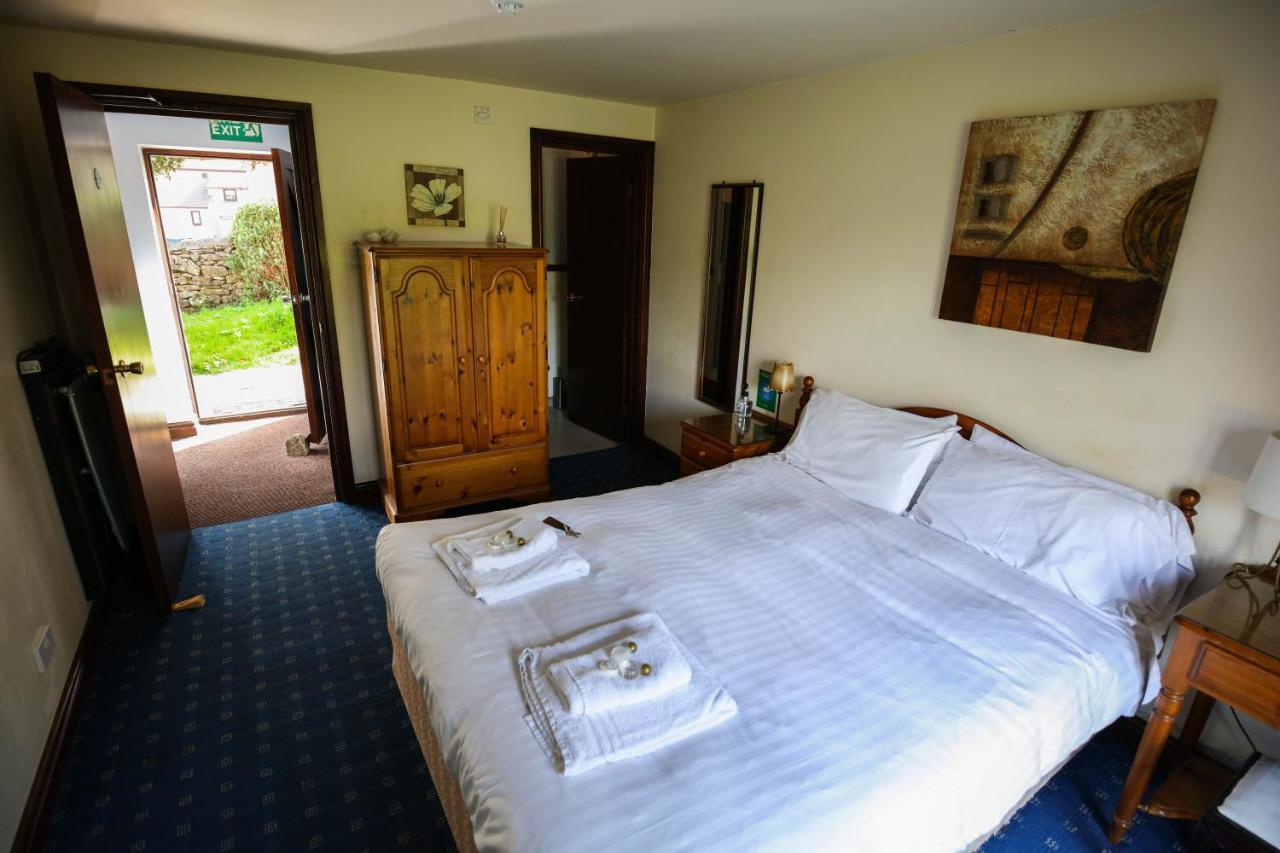 Oyo Ye Olde Bowling Green Inn (Adults Only) Bradwell  Eksteriør billede